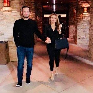 Meet your Posher, Emyr